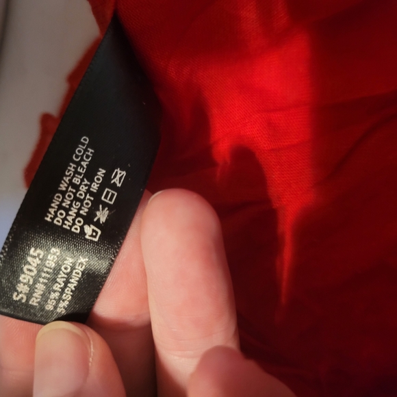 Active Basic Los Angeles Red Sequin Party Tank Top Size Medium - Picture 6 of 7